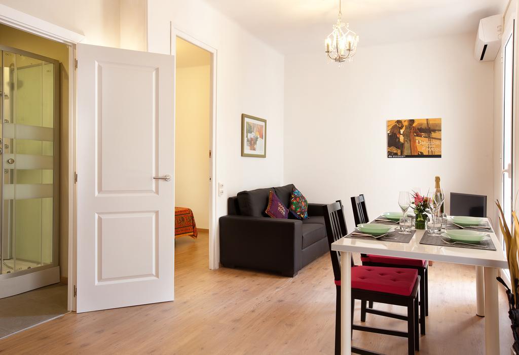 Centric Apartment El Molino Theater P1 — Photos 2